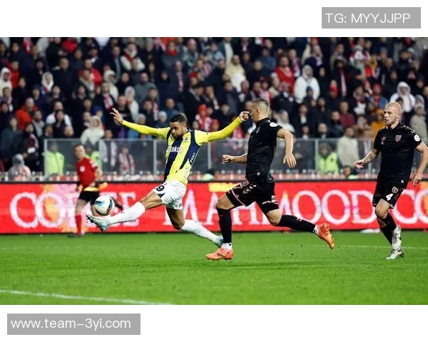 费内巴切向尤文施压要求提高恩内斯里租借报价以达成交易 费内巴切向尤文施压要求提高恩内斯里租借报价以达成交易